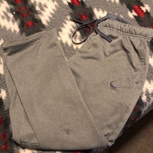 Nike sweatpants Therma fit